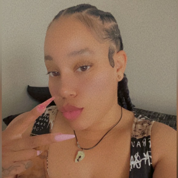 Meet your Posher, Pretty - Picture 3 of 5